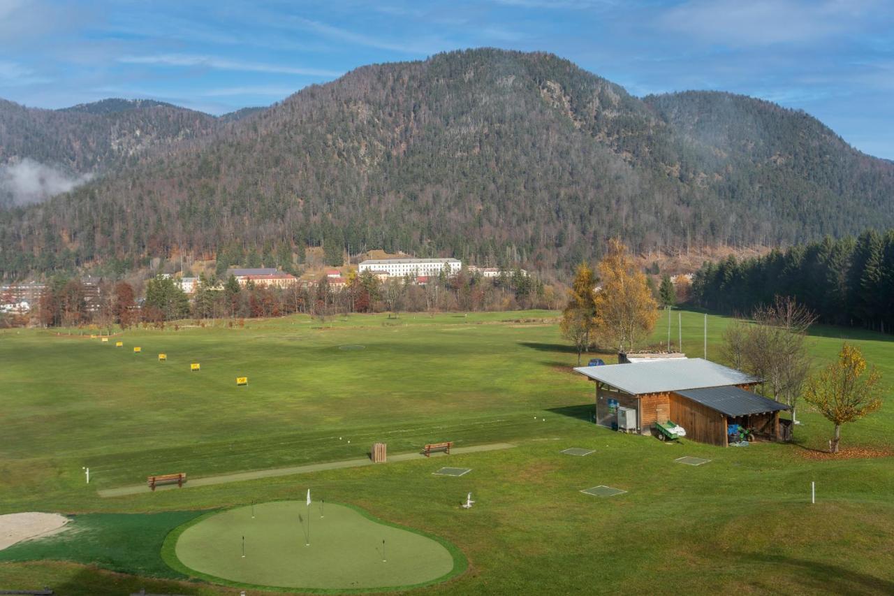 타르비시오 Golf View Apt With Parking And Mountain View! 아파트 외부 사진