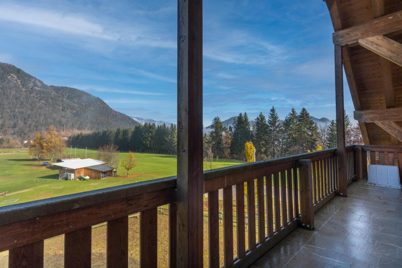 타르비시오 Golf View Apt With Parking And Mountain View! 아파트 외부 사진